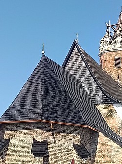Csengeri református templom zsindelyezése